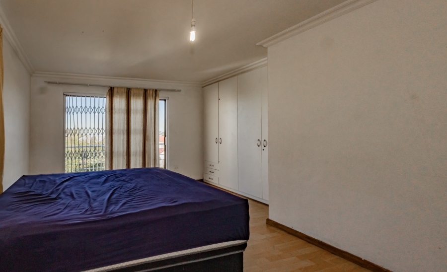 To Let 1 Bedroom Property for Rent in Loevenstein Western Cape